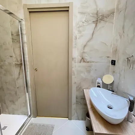 Talia Collection - Boutique In A Restored Sacred Space - With Terrace 제노바