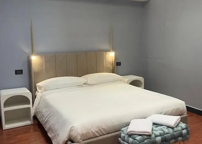 Talia Collection - Boutique In A Restored Sacred Space - With Terrace Génova