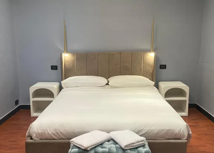 Talia Collection - Boutique In A Restored Sacred Space - With Terrace * Génova